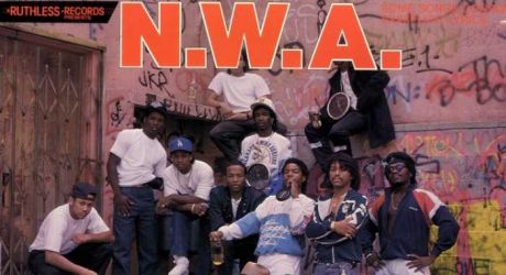 The Story Behind N.W.A.’s First Record Cover (Doku / Slideshow)